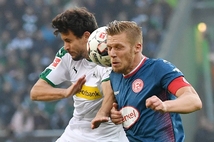 突破对方的 突破对方的