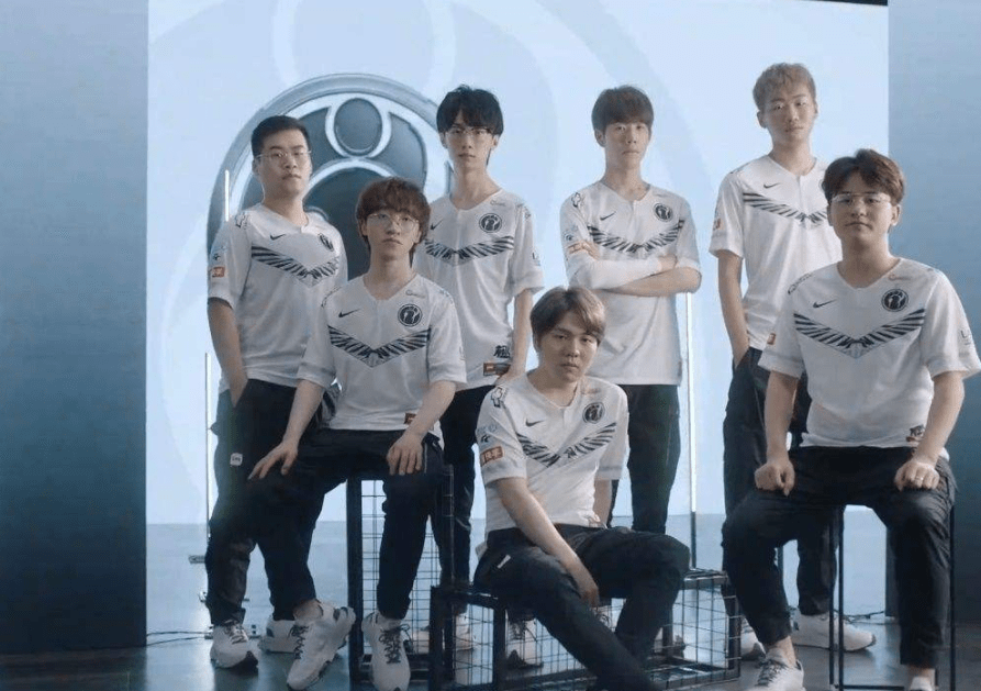 期表现并不 期表现并不