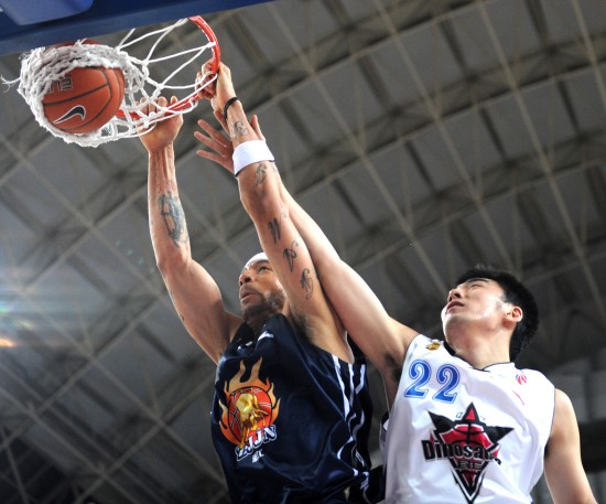 线被迫冒险 线被迫冒险